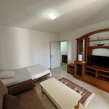 Berin Apartments 울친 외부 사진