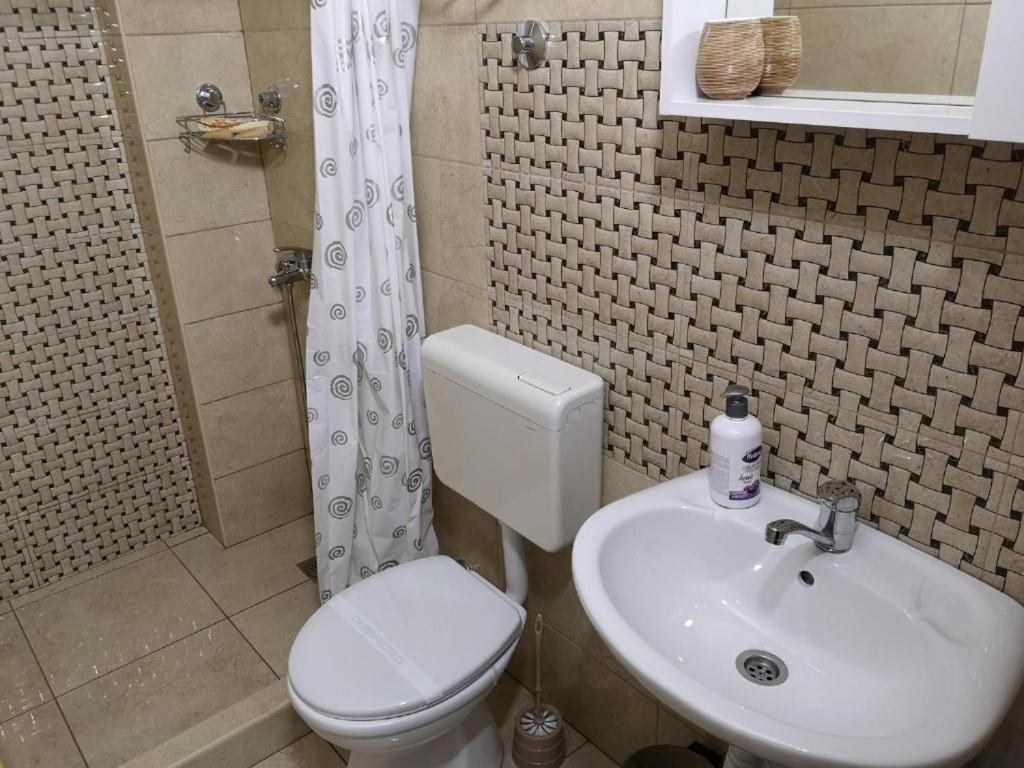Berin Apartments 울친 외부 사진