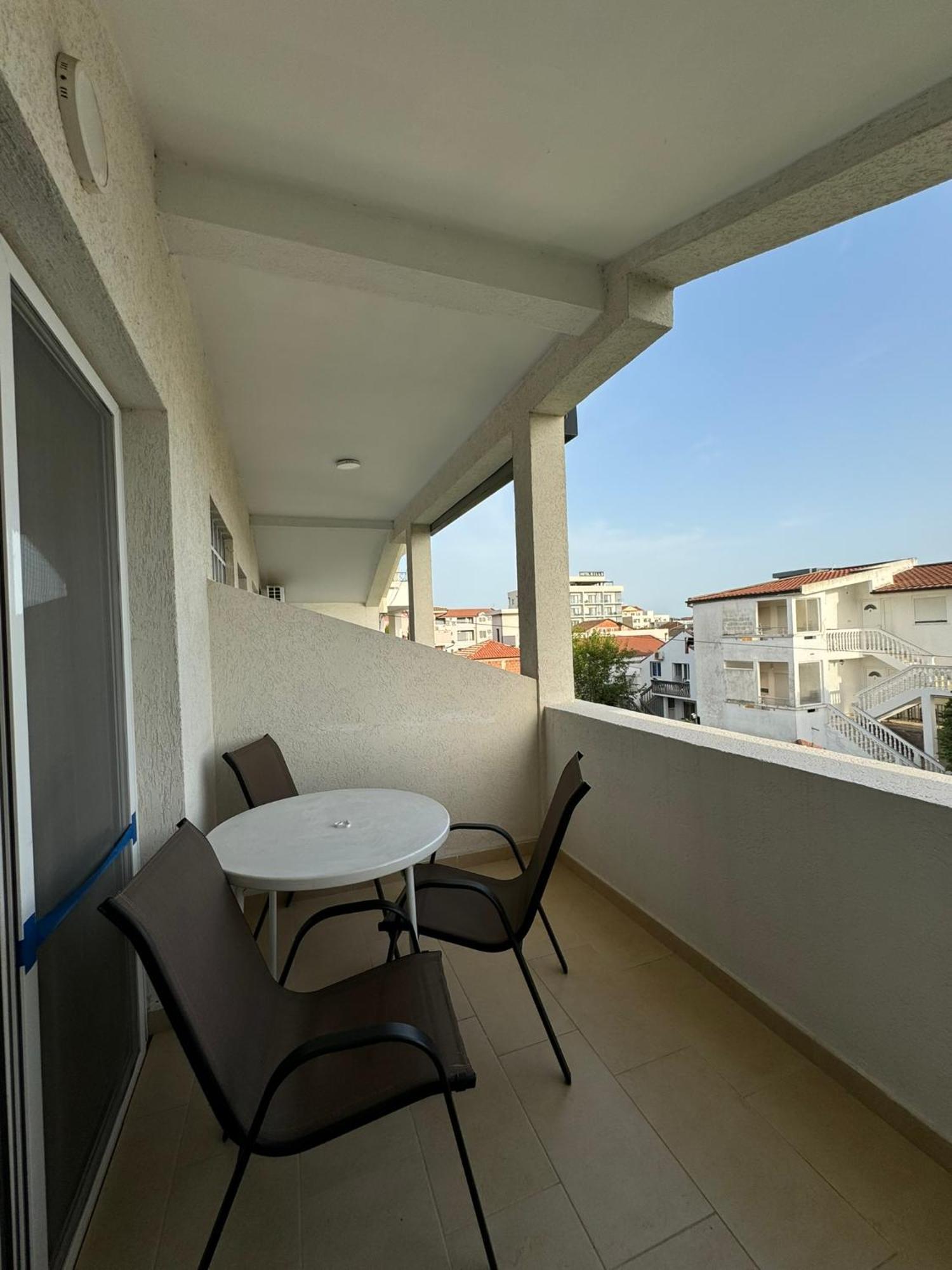 Berin Apartments 울친 외부 사진