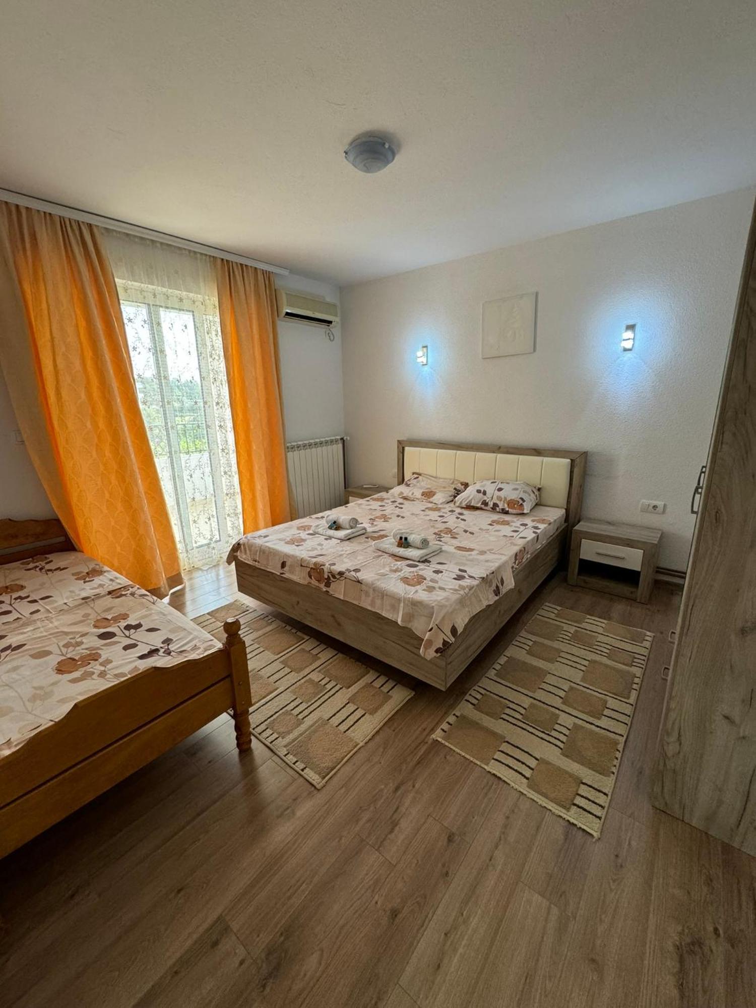 Berin Apartments 울친 외부 사진