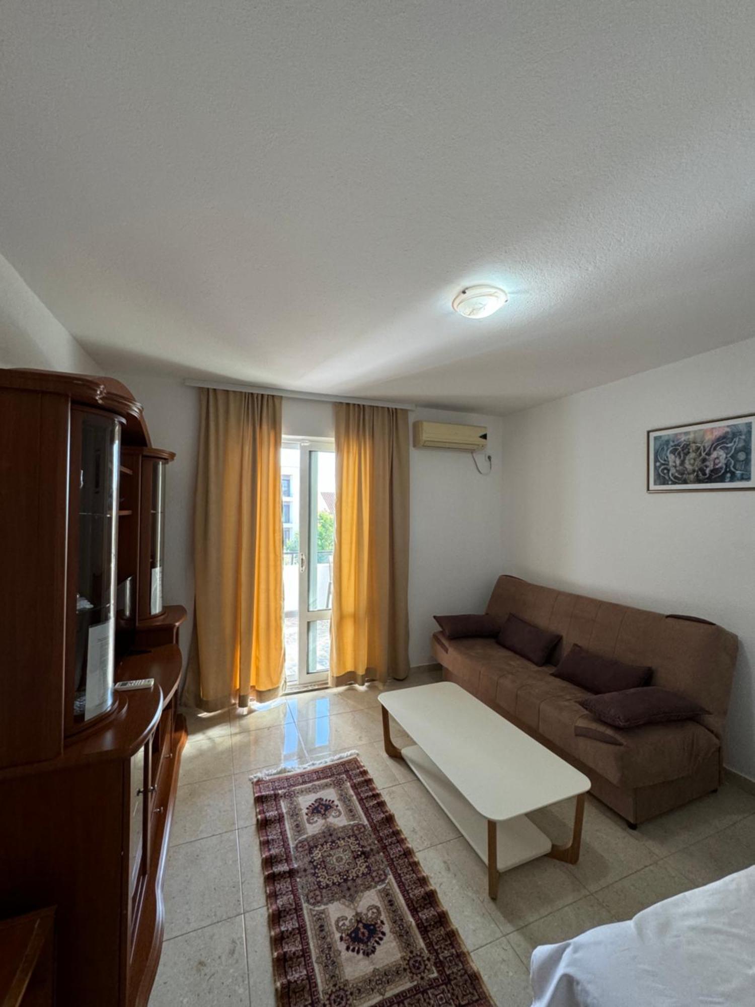 Berin Apartments 울친 외부 사진