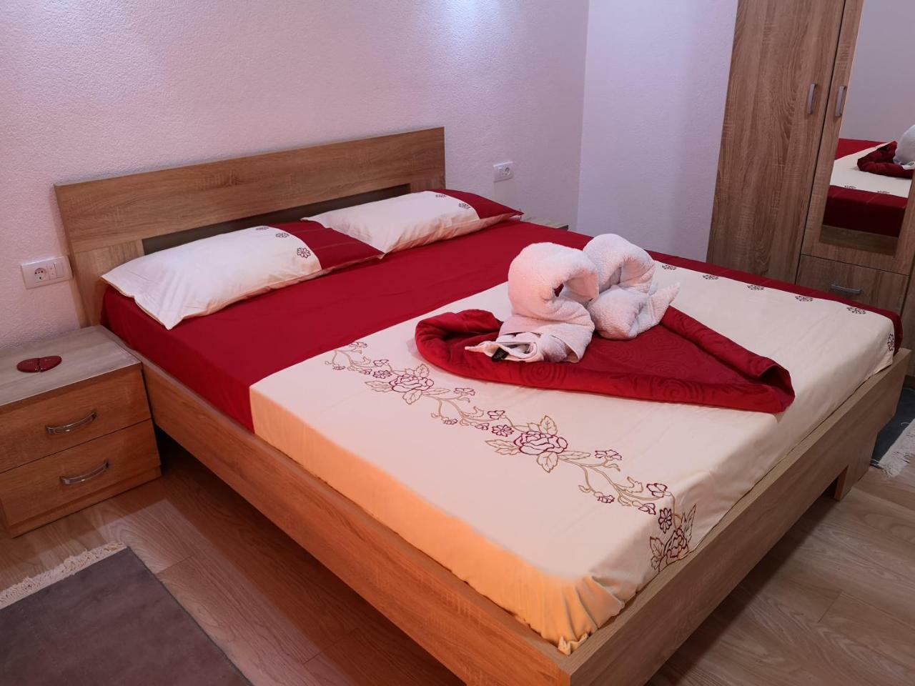 Berin Apartments 울친 외부 사진